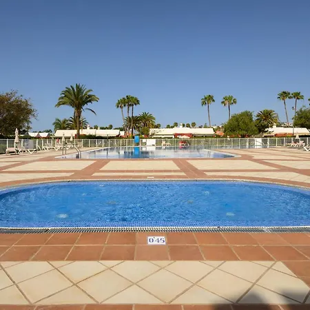 Villa Guerrero - Terraza Y Acceso A Piscina Común